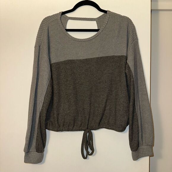 Hollister Gray Colorblock Waffle Sweater Long Sleeve Back Cutout Small NWT - Picture 1 of 8